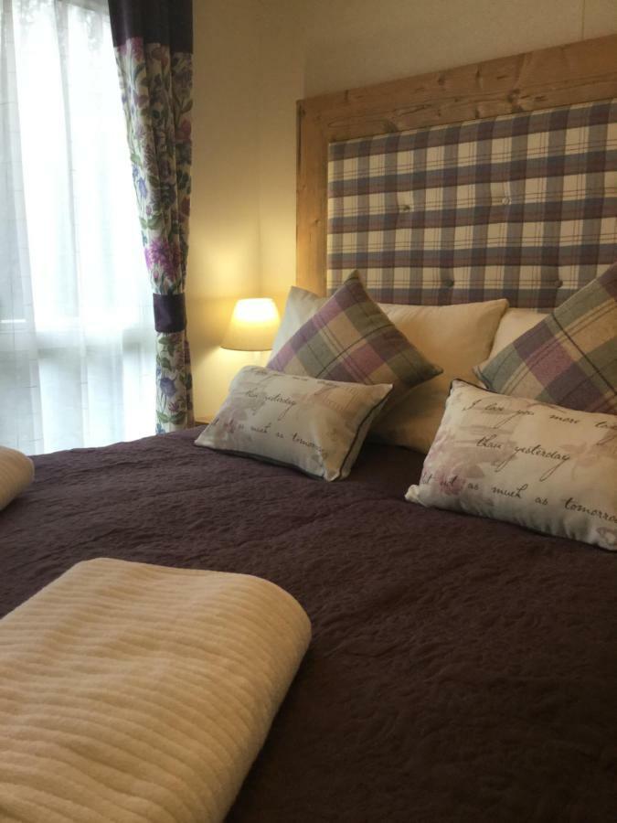 Dunroamin Lodge Aviemore Eksteriør billede