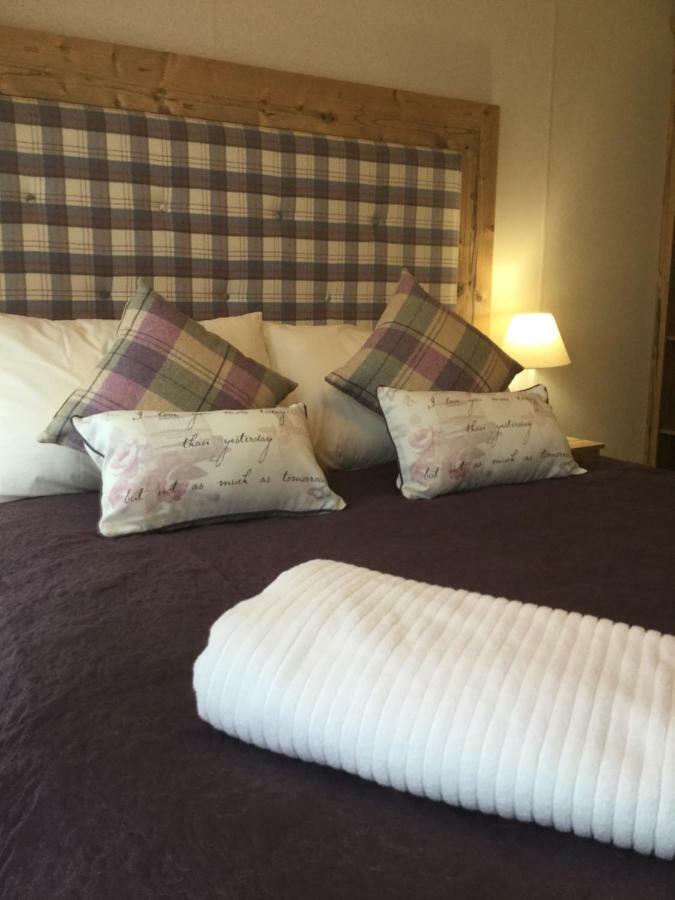 Dunroamin Lodge Aviemore Eksteriør billede